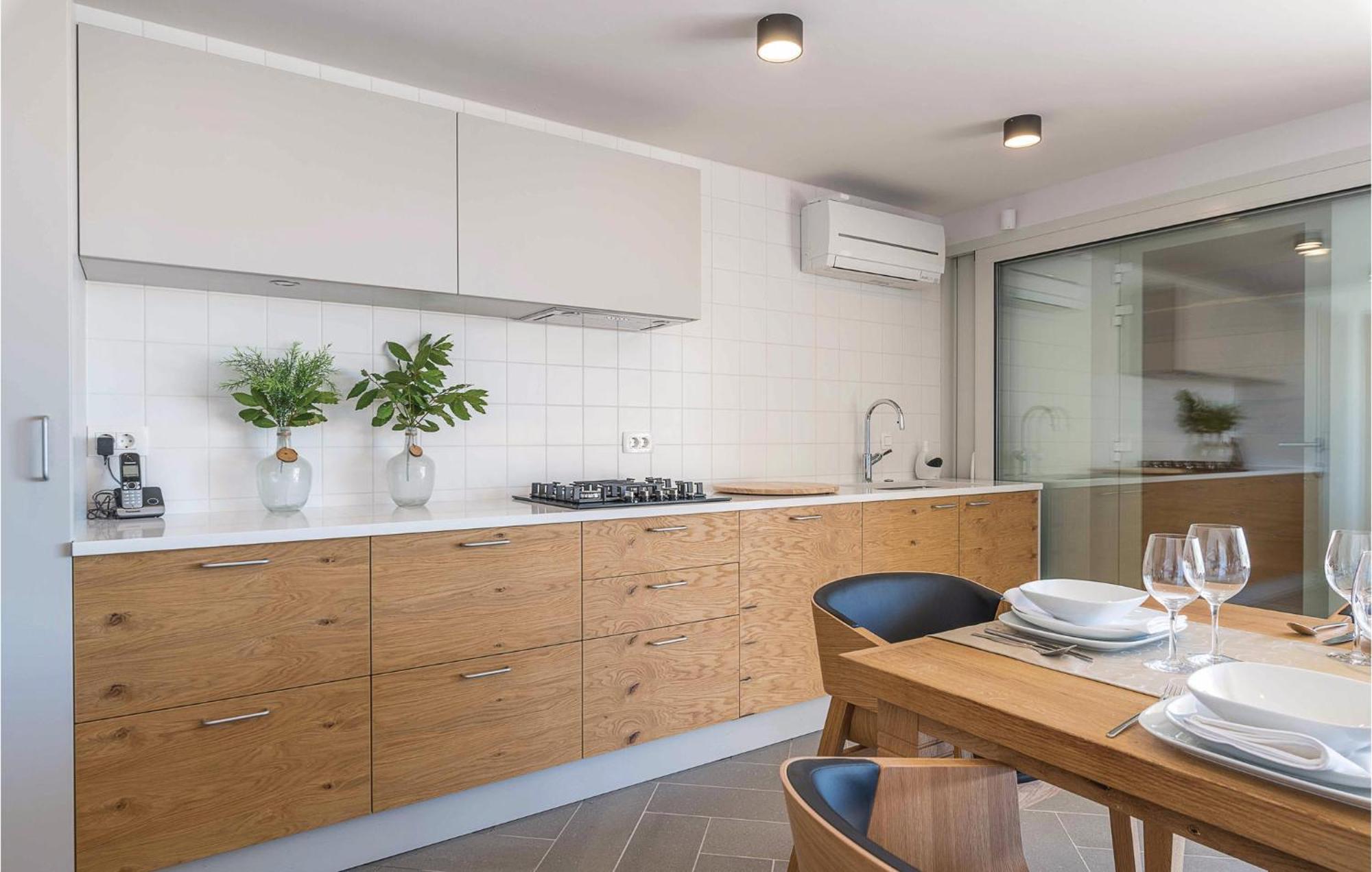 Nice Apartment In Plomin With Jacuzzi Экстерьер фото